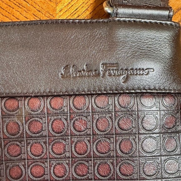 Salvatore Ferragamo Handbags - Salvatore Ferragamo shoulder bag